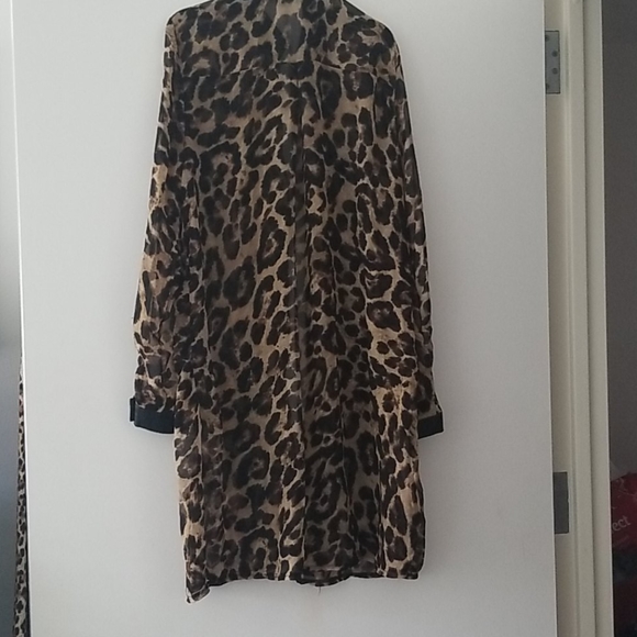 Top - Picture 2 of 2